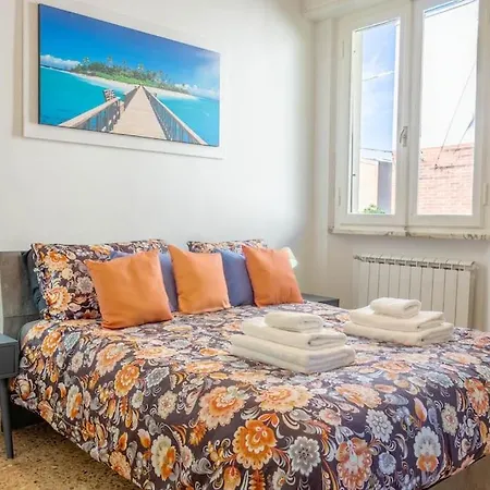 Free Parking Train Station Airport Ac Wifi Apartamento