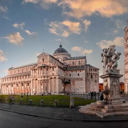 Free Parking Train Station Airport Ac Wifi Pisa