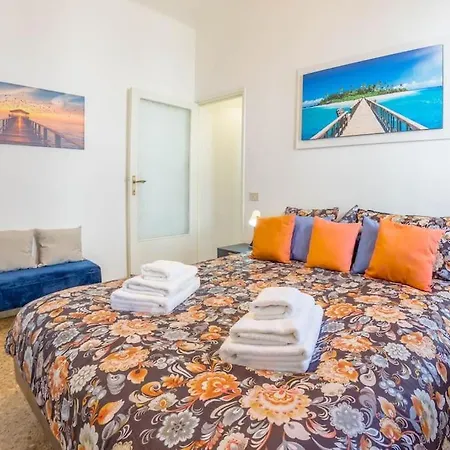 Apartman Free Parking Train Station Airport Ac Wifi
